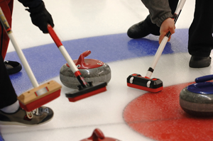 SN11 - Sports Recreation - Curling - 83545311