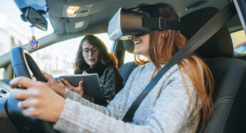 Virtual reality experience for young learner drivers