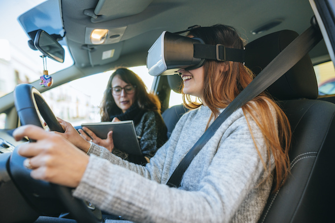 Virtual reality experience for young learner drivers