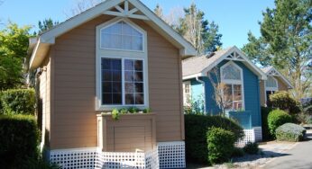 High school students build tiny houses!